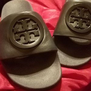 Brand new without tags Tory Burch leather slides